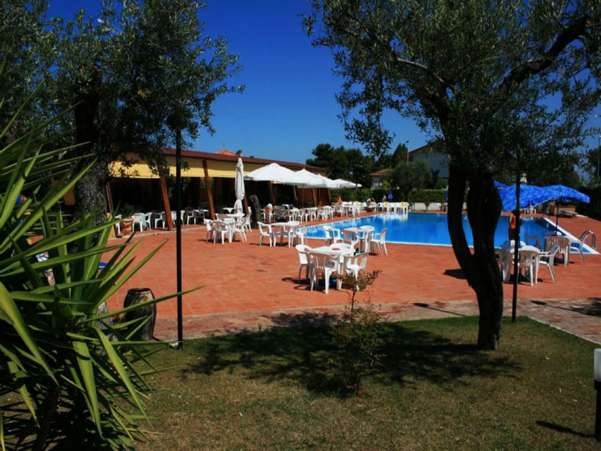 Residence Flora Paestum Esterno foto